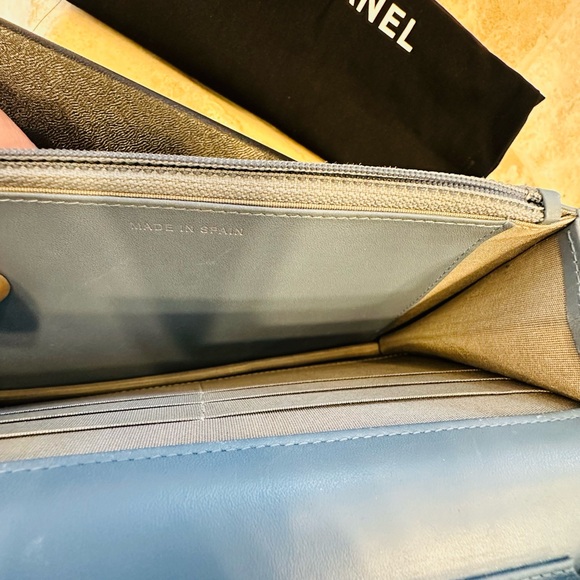 CHANEL
Light Blue Caviar Leather Timeless WOC Clutch Bag - Picture 5 of 16